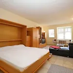 Apartment Minervapark 25 *